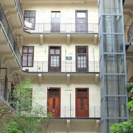 Lola Apartment Budapest Bagian luar foto