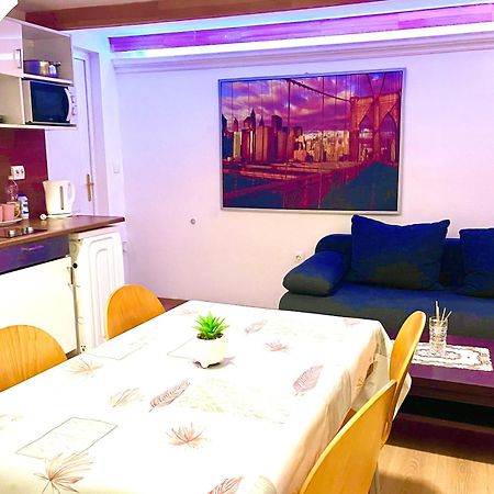 Lola Apartment Budapest Bagian luar foto
