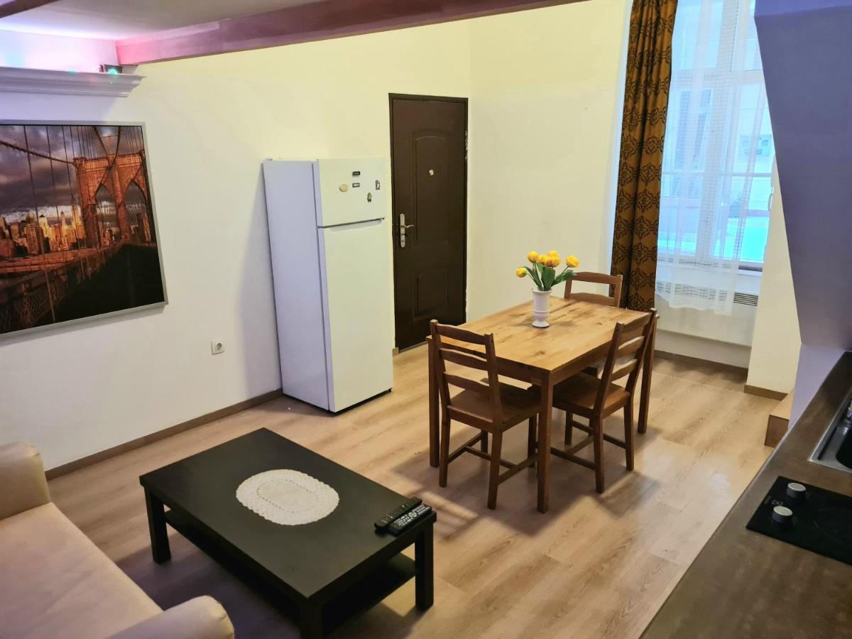 Lola Apartment Budapest Bagian luar foto